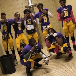 Meet your Posher, Davis